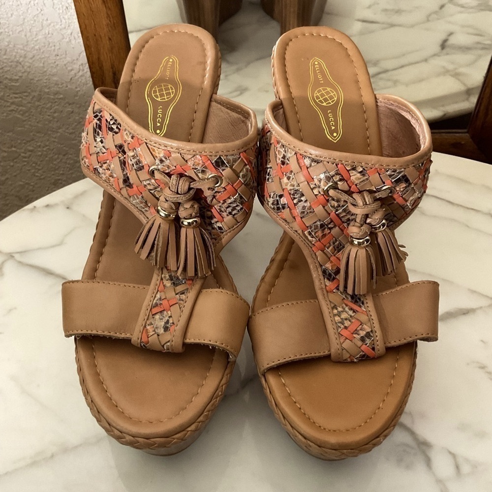 Elliot Luca EUC Italian Leather,tassels,embellished,boho Sandal,chunky